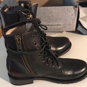 Freebird by Steven (Steve Madden) leather Boots